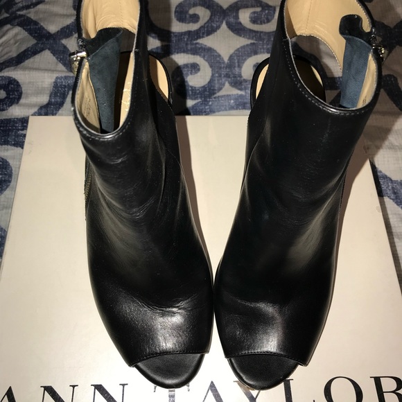 Ann Taylor booties - Picture 2 of 3